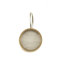 Load image into Gallery viewer, Resin and Shell Alum Earring