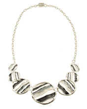 Load image into Gallery viewer, Matt Silver Blue Circle Necklace
