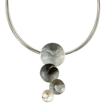 Load image into Gallery viewer, Vertical Lily Pendant
