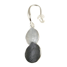 Load image into Gallery viewer, 2tone Lily Earring
